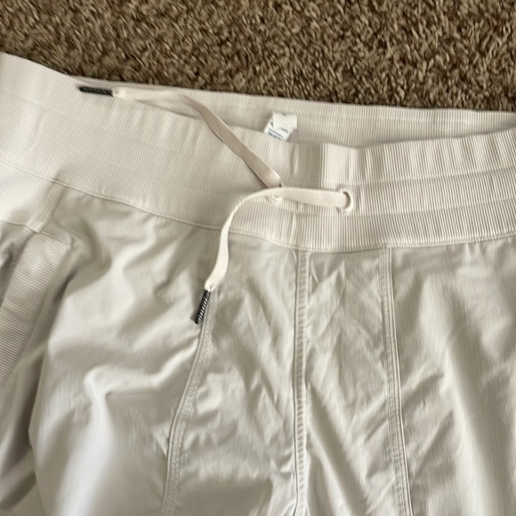 Lululemon dance studio crop pants - Picture 4 of 6